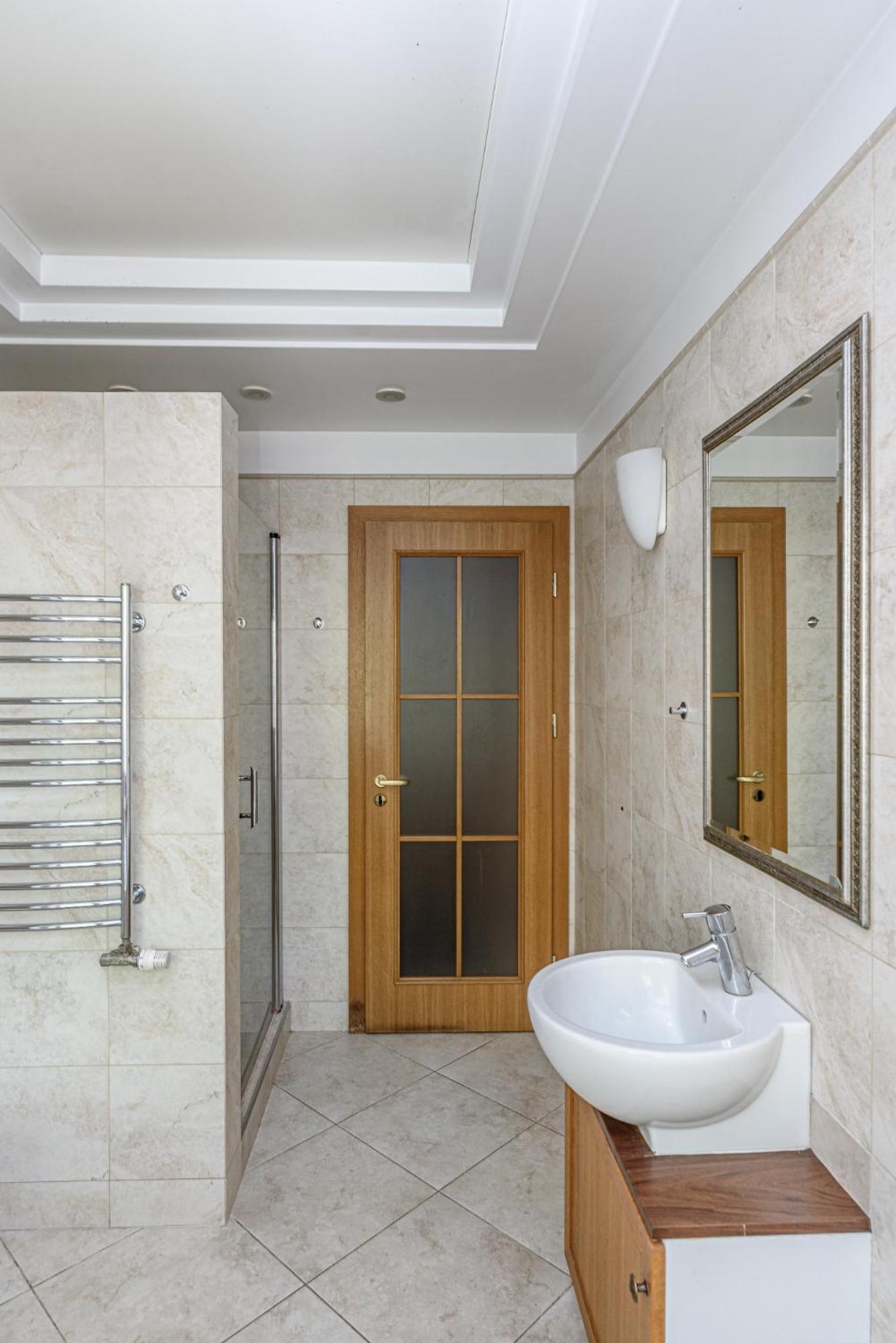 Jacuzzi Apartments X Free Parking X Self Check-In 24X7 By H&H Vilnius Ngoại thất bức ảnh